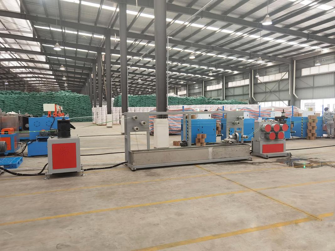 打包帶生產(chǎn)線廠家供貨天威機械廠:專業(yè)制造pet打包帶生產(chǎn)線.